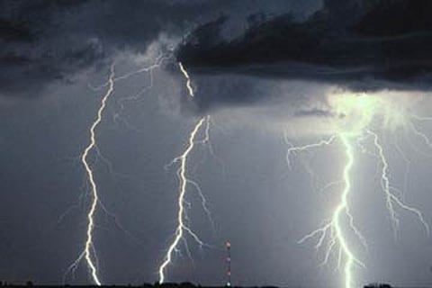 "الأرصاد": أمطار رعدية على الرياض والشرقية والقصيم وحائل