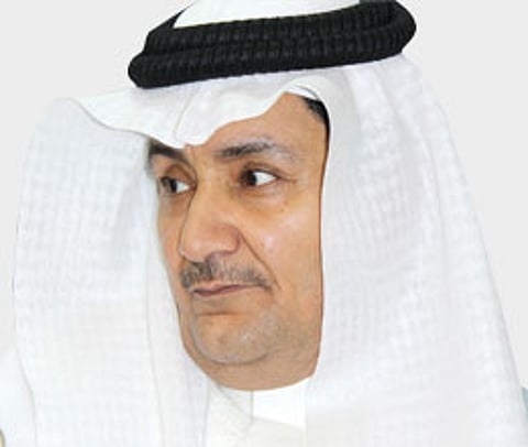 "كتبي": إغلاق المحلات في "التاسعة" قرار "مرتجل" ويخدم أناساً محددين