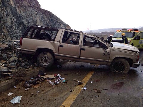 إصابة 7 من عائلة واحدة إثر انقلاب سيارة في "بهر العقيق"