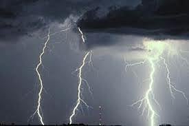 "الأرصاد": أمطار رعدية ورياح مثيرة للأتربة على الرياض والشرقية