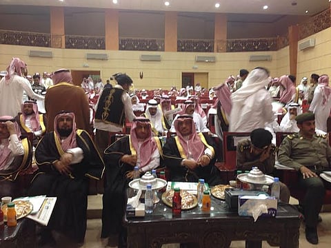 محافظ عفيف يدشن حملة تعزيز القيم الوطنية "وطننا أمانة"