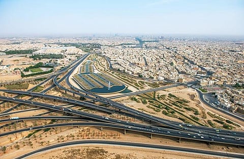 بالصور.. "وادي حنيفة" من مرمى مخلفات إلى حدائق ومنتزهات