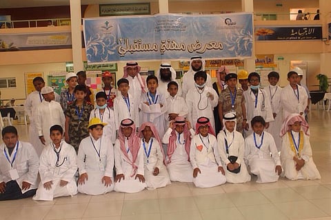 ابتدائية بالرياض تنظم معرضاً تحت شعار "مهنتي مستقبلي"