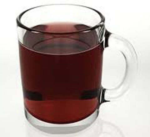 خلاف على "كوب شاي" ينتهي بمعلمين بابتدائية صامطة للشرطة