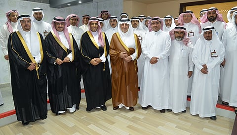 وزير "التربية" يزور مركز المعلومات الوطني ويثني على "الداخلية"