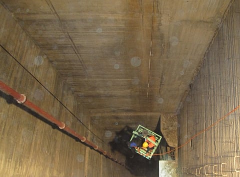 "مدني الباحة" ينقذ مصرياً سقط في بئر عمقها 40 متراً في 35 دقيقة