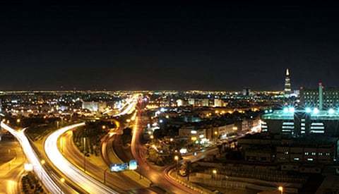 خادمة تحاول الانتحار بالقفز من أعلى سطح منزل بـ"نسيم الرياض"