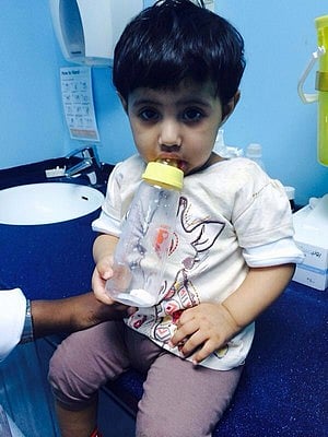 امرأة تترك طفلة بسوق في جدة والكاميرات ترصد تحركها