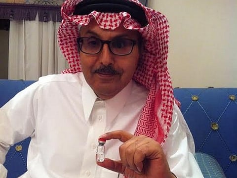سعودي يكشف لـ"سبق" عن مصل يعالج "الكورونا".. ويدعو "الصحة" لتجربته