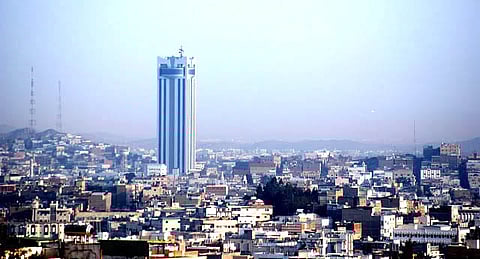 وفاة منتسب بالحرس الوطني إثر سقوط بوابة بـ"حوية الطائف"