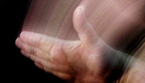 "جزائية جدة": السجن يوماً واحداً لزوج صفع زوجته مرتين