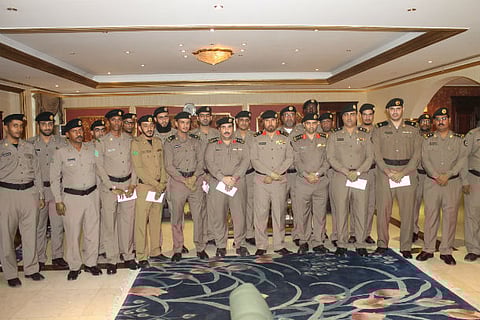 "الصولي" يُكرِّم عدداً من ضباط وأفراد شرطة جدة