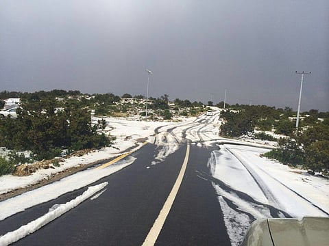 "مدني عسير" يكشف معدلات الأمطار اليوم على المحافظات والقرى