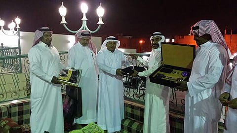 منســوبو المرور بالطائف يحتفلون بالشريف بمناسبة تقاعده