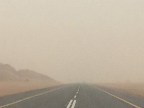 "مدني حائل" يُحذّر من عواصف رملية.. اليوم