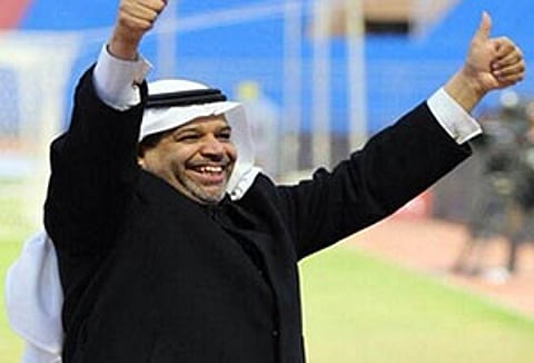 "الشعلة" يوقِّع مع الهولندي "بلوخم" مديراً فنياً للفريق الأول