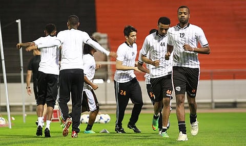 رئيس العين الإماراتي ومدرب الأخضر يهنئان البلطان بكأس الملك