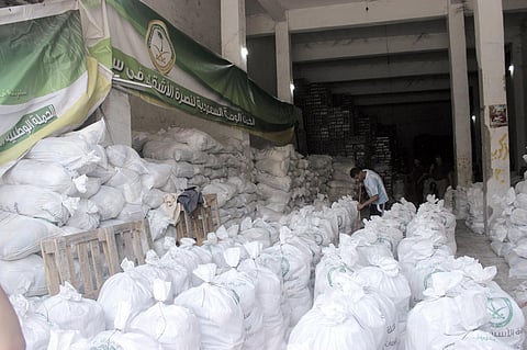 بالصور.. "الوطنية السعودية" تستهدف 300 ألف نازح في درعا وحلب وإدلب