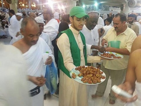 1500 صائم يستفيدون يومياً من إفطار "إمام الدعوة"