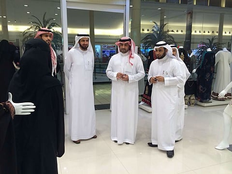 الآن.. أمير الرياض يتفقد جهود "التجارة" الرقابية بالأسواق