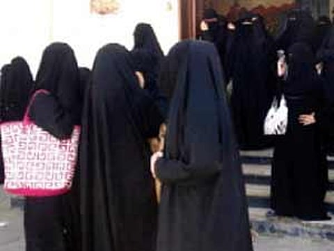 خرّيجو "تربوي المفتوحة": مُحبَطون ووقعنا بين رحى "التعليم"و "الخدمة"