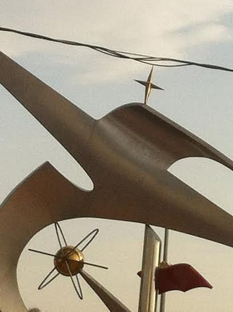 إزالة "صليب" وضعه مقاول بمدخل قرية "شواص البشائر"