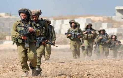 "الحكومة الإسرائيلية": جيشنا يرقب ما يجري بالقاهرة