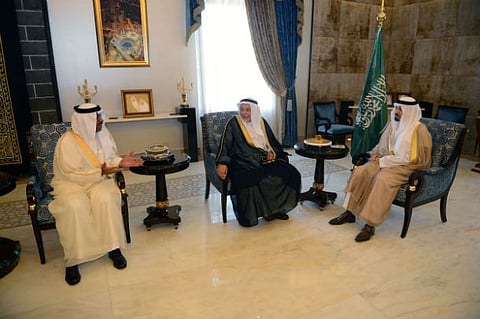 "أمير مكة " يشيد بدعم "مجموعة صافولا" لأسر السجناء