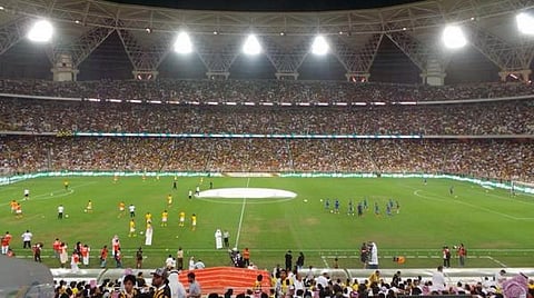 "الزعيم" يكسب الشعلة.. و58 ألف متفرج يزفون الاتحاد للفوز على الفتح