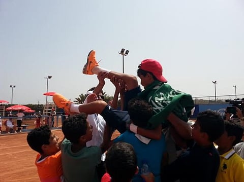 سعود الحقباني يتوّج بطلاً لتنس العرب