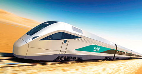 "سار": شاحنة عَلِقَت لدى محاولتها تجاوز سياج سكة حديد بـ"حائل"