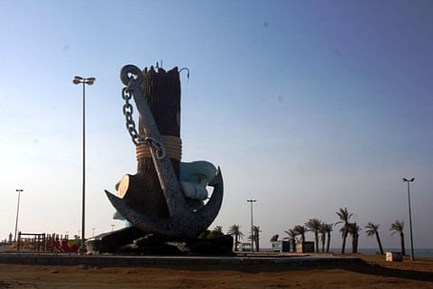 "مدني ينبع النخل" ينتشل جثة مقيم آسيوي من بئر بعباثر