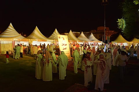 60 ألف ريال مبيعات العسل في مهرجان "أبها يجمعنا" يومياً