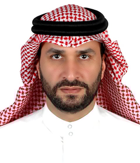 الشاب "الخالدي" يبتكر جهازاً يمنع الاتصال بالهاتف أثناء القيادة