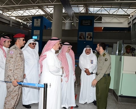 "الصقير" يتفقد مجمع صالات الحج والعمرة بمطار عبدالعزيز الدولي