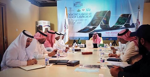 "بن معمر" يترأَّس اجتماع ملتقى "الطائف عاصمة المصائف"