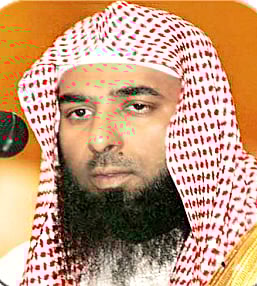 "البدير": لا يبارز المولى إلا من أصمّه الهوى وأعماه وأشقاه