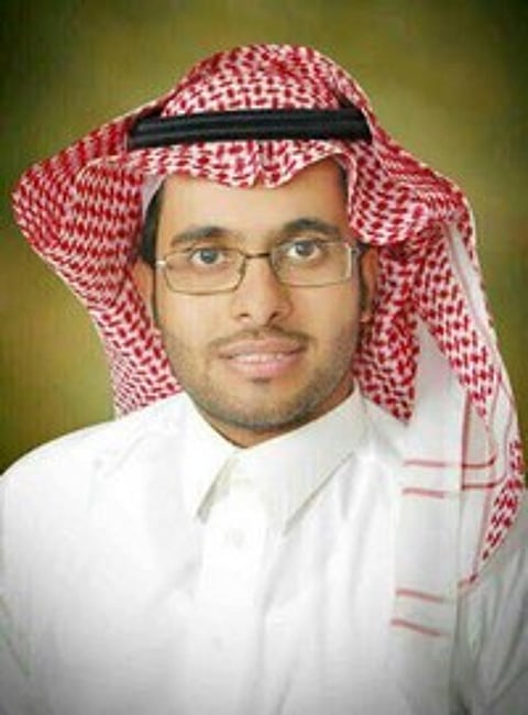 "سمعية" توزّع أكثر من 400 سمّاعة على أبنائها