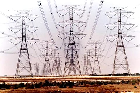 انقطاع الكهرباء عن 20 ألف مشترك في الدمام والقطيف