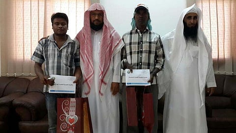 وافدان يعتنقان الإسلام بـ"هيئة محافظة حقل"