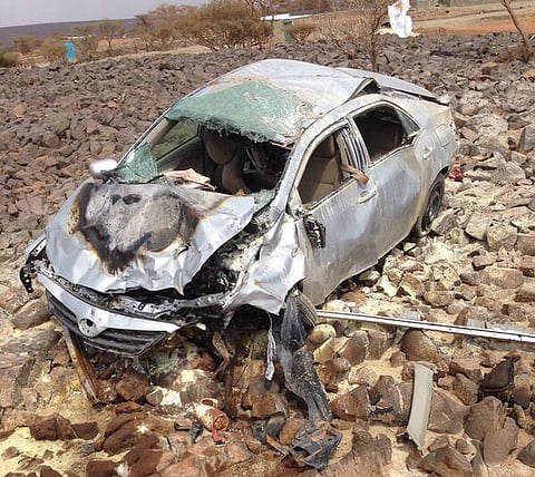 "الغامدي" أنقذ 6 من عائلة طبيب "سوداني" قبل احتراقهم في مركبتهم