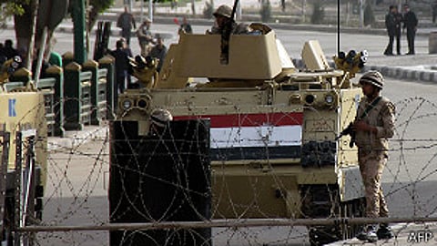 اغتيال ضابط بالجيش المصري في هجوم على نقطة شرطة عسكرية