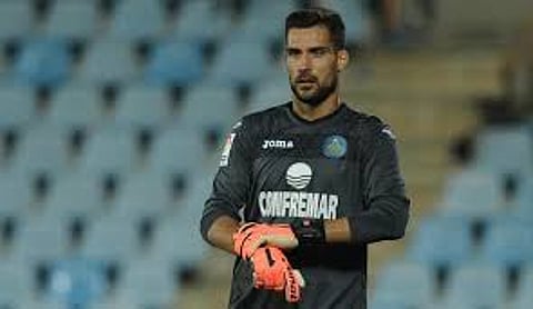 حارس أتليتكو مدريد قلِق من مشاركة "رونالدو" بالديربي