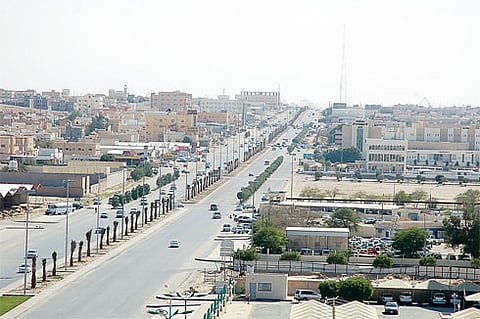 مصرع عامل نظافة إثر ارتطام رأسه بالأرض بـ"ذيبية حفر الباطن"