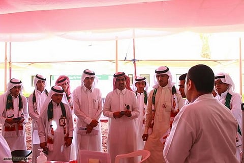 طلاب شرورة يزورون القطاعات الحكومية للتهنئة بيوم الوطن