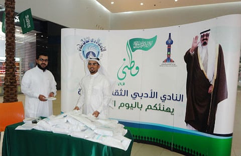 "أدبي جدة" يقيم ركناً ثقافياً في عدد من المولات