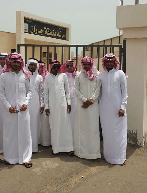 34 موظفاً بـ"شقيق جازان" يعملون بلا رواتب منذ 6 أشهر