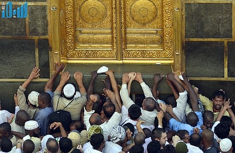 بالصور.. "سبق" ترصد طواف القدوم في سابع أيام ذي الحجة