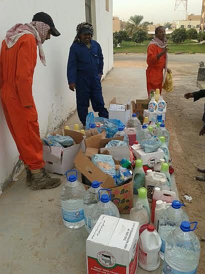 تغريم محل يبيع مواد غذائية ومنظفات منتهية الصلاحية في "الدواسر"