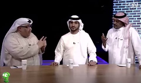 بالفيديو.. إعلامي كويتي لآخر سعودي: (حنا اللي علمناكم الكورة)